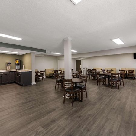 Quality Inn Airport Woodson Terrace Zewnętrze zdjęcie