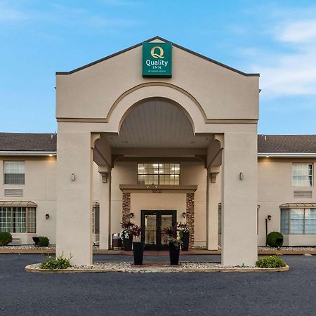Quality Inn Airport Woodson Terrace Zewnętrze zdjęcie