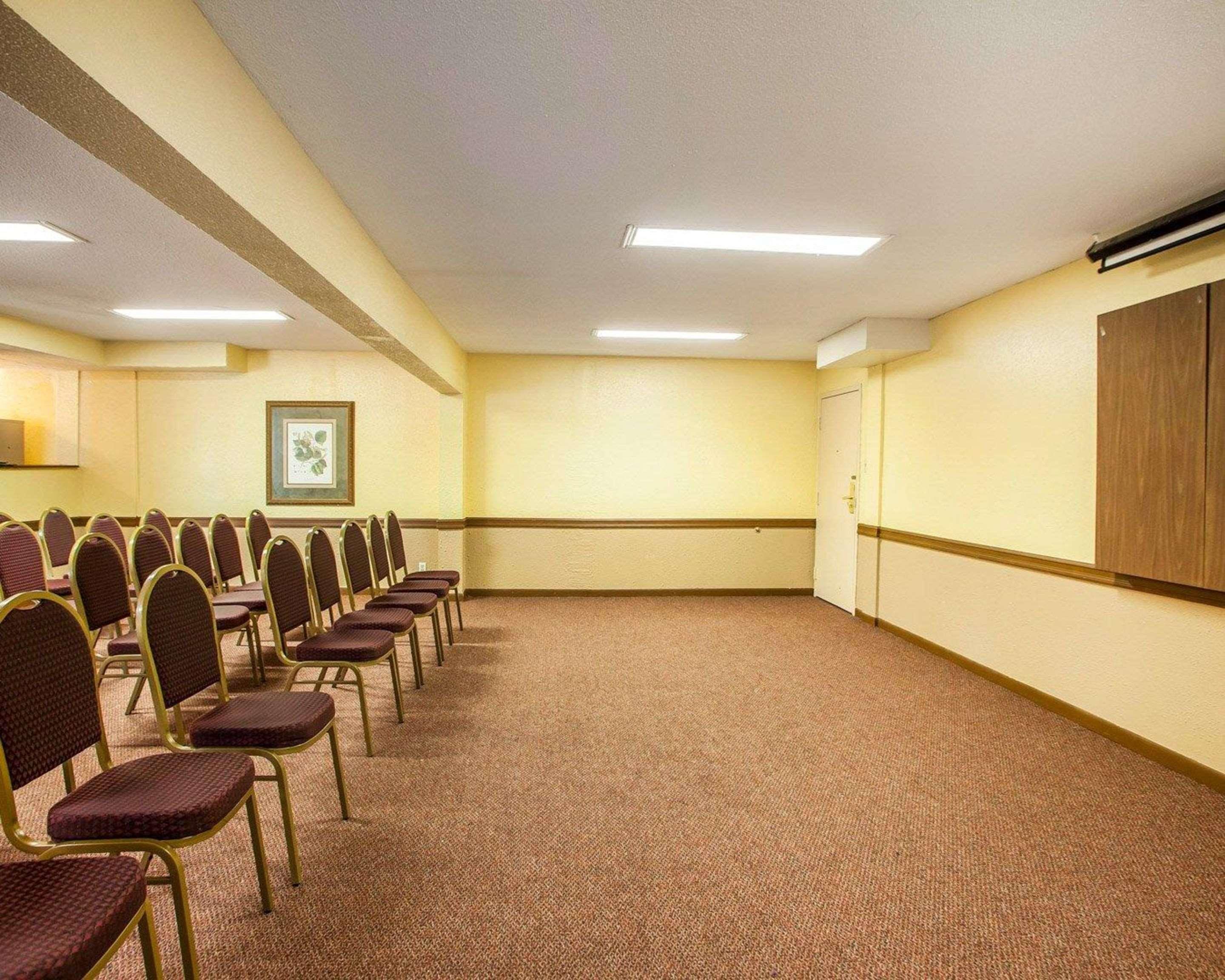 Quality Inn Airport Woodson Terrace Zewnętrze zdjęcie