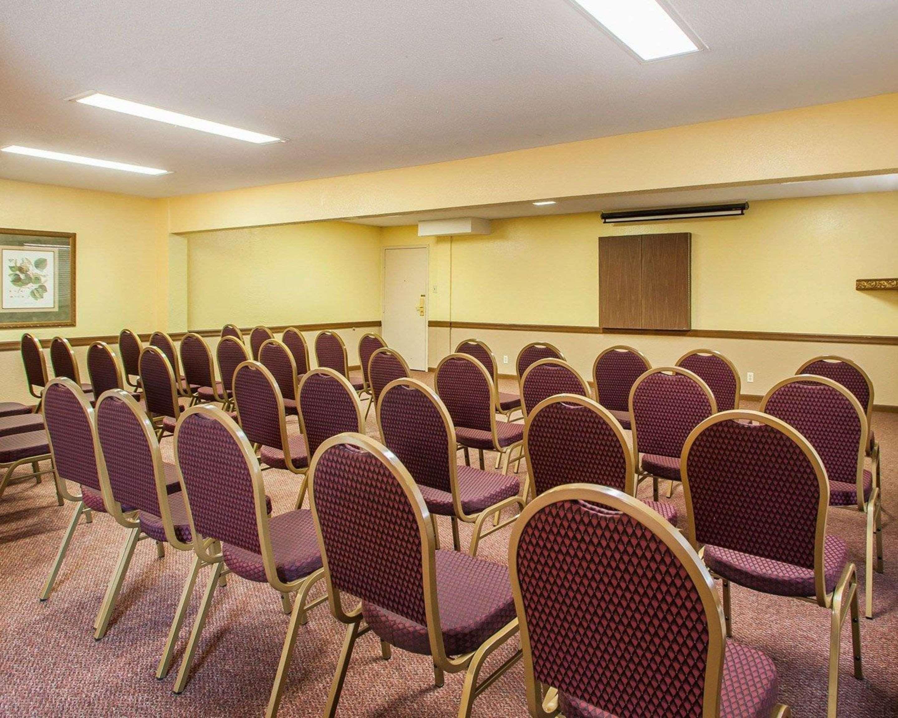 Quality Inn Airport Woodson Terrace Zewnętrze zdjęcie