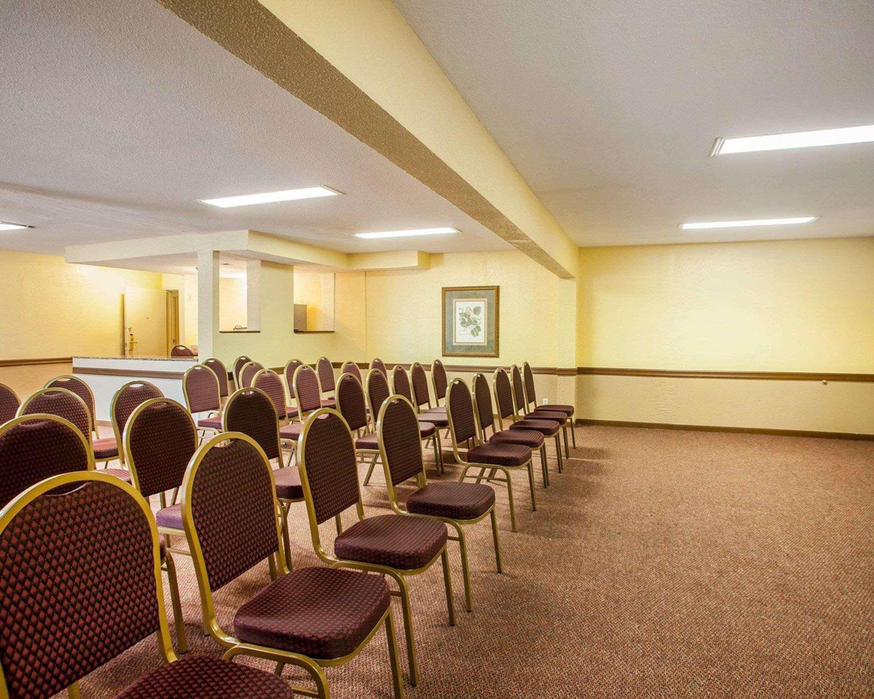 Quality Inn Airport Woodson Terrace Zewnętrze zdjęcie