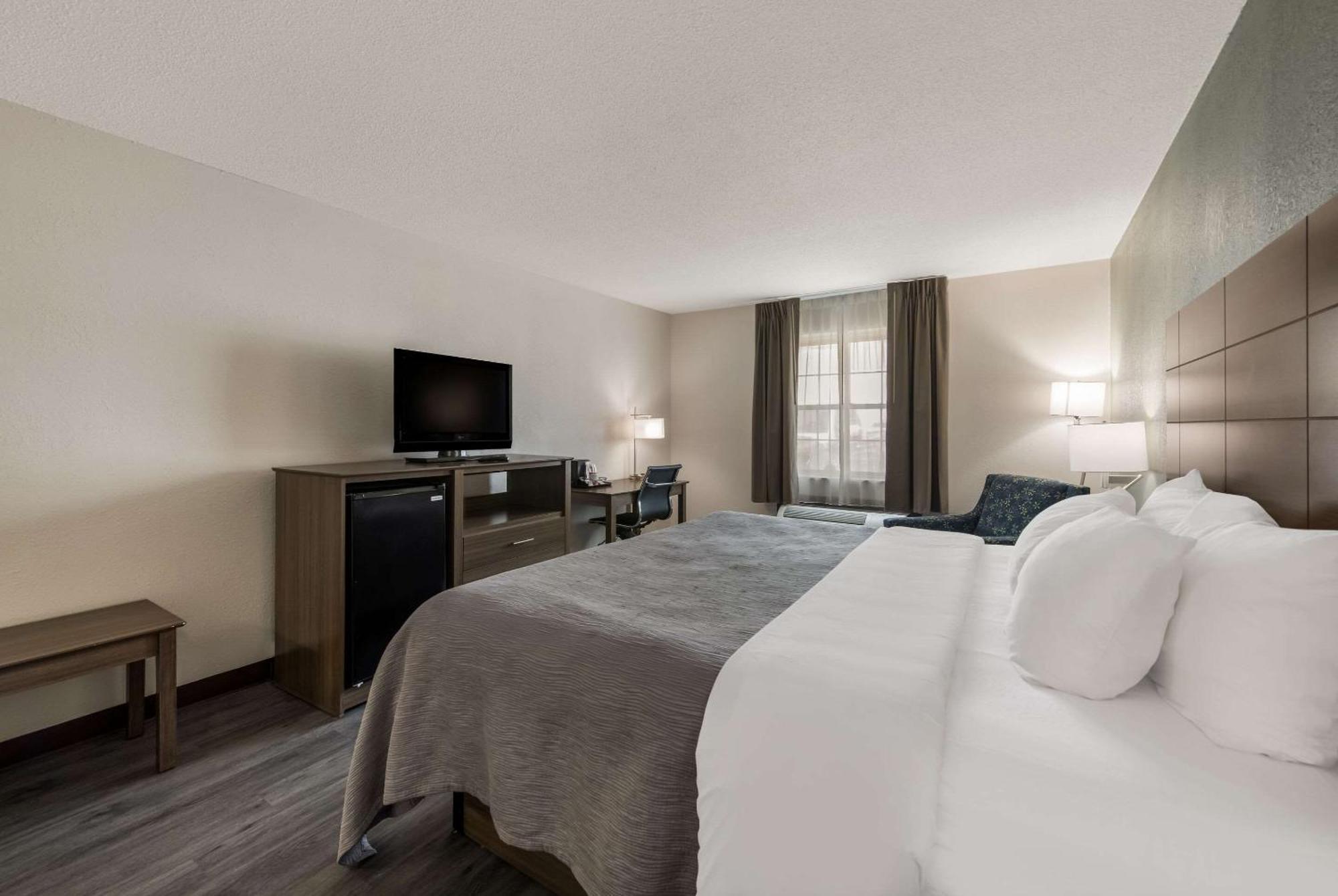 Quality Inn Airport Woodson Terrace Zewnętrze zdjęcie