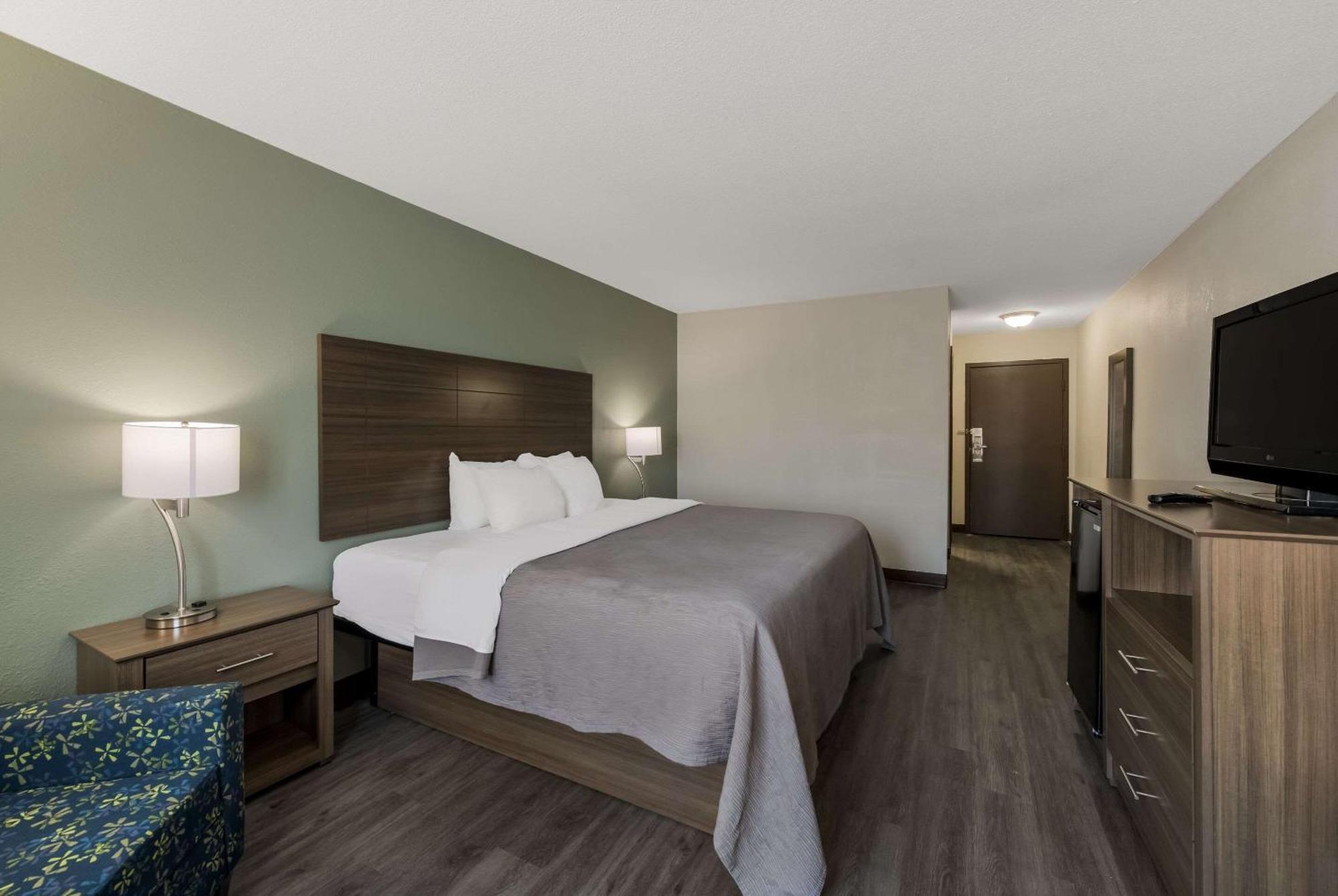 Quality Inn Airport Woodson Terrace Zewnętrze zdjęcie