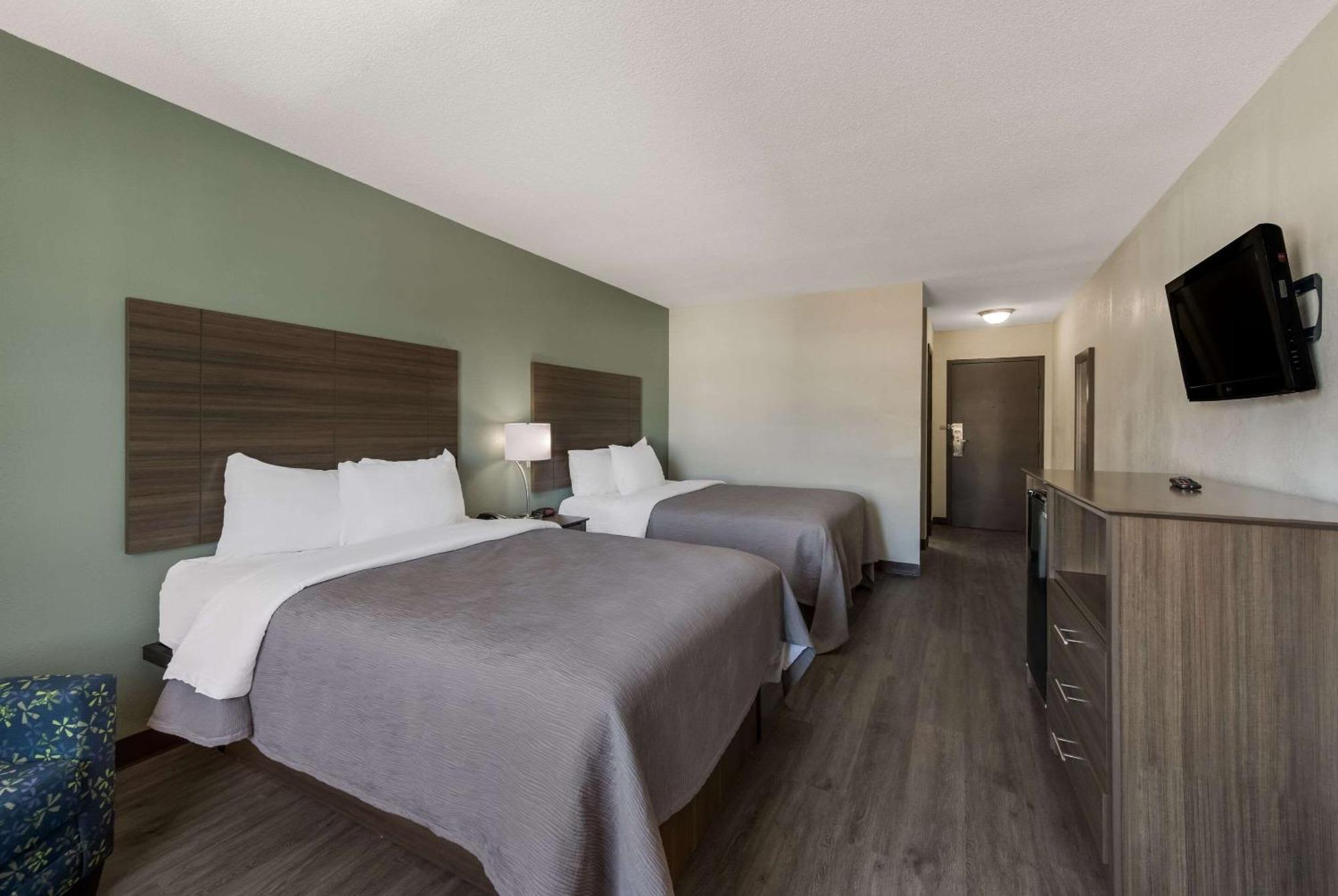 Quality Inn Airport Woodson Terrace Zewnętrze zdjęcie