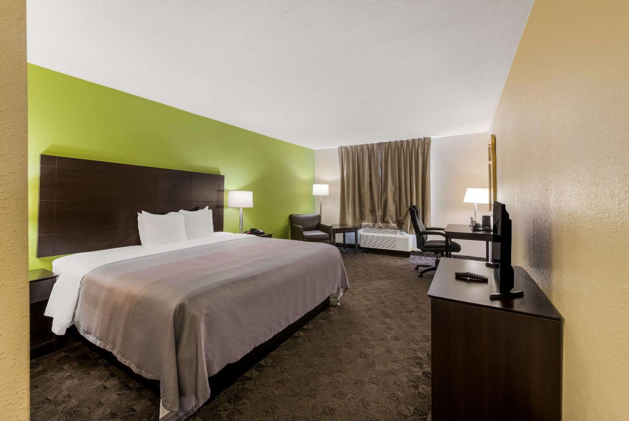 Quality Inn Airport Woodson Terrace Zewnętrze zdjęcie