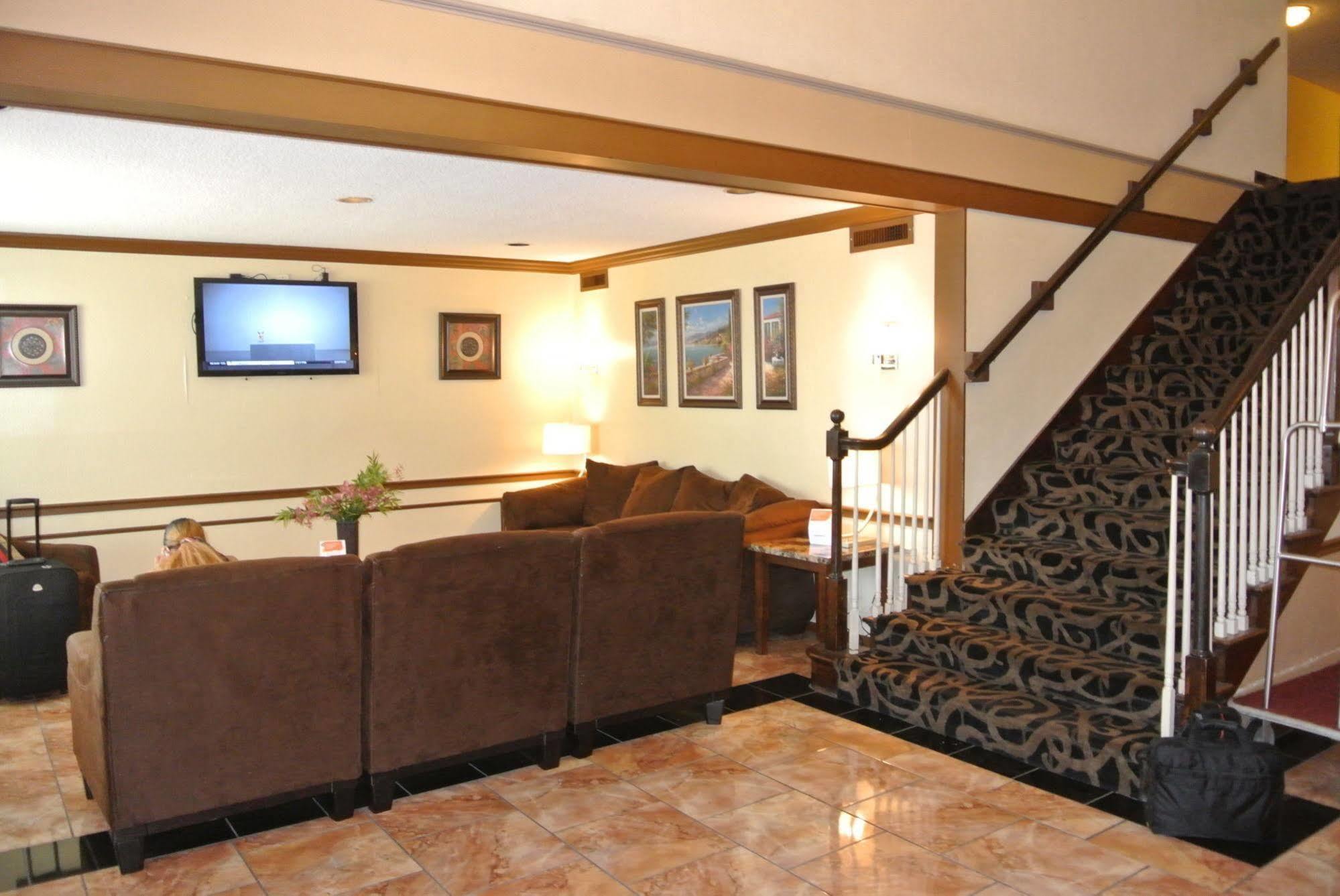 Quality Inn Airport Woodson Terrace Zewnętrze zdjęcie