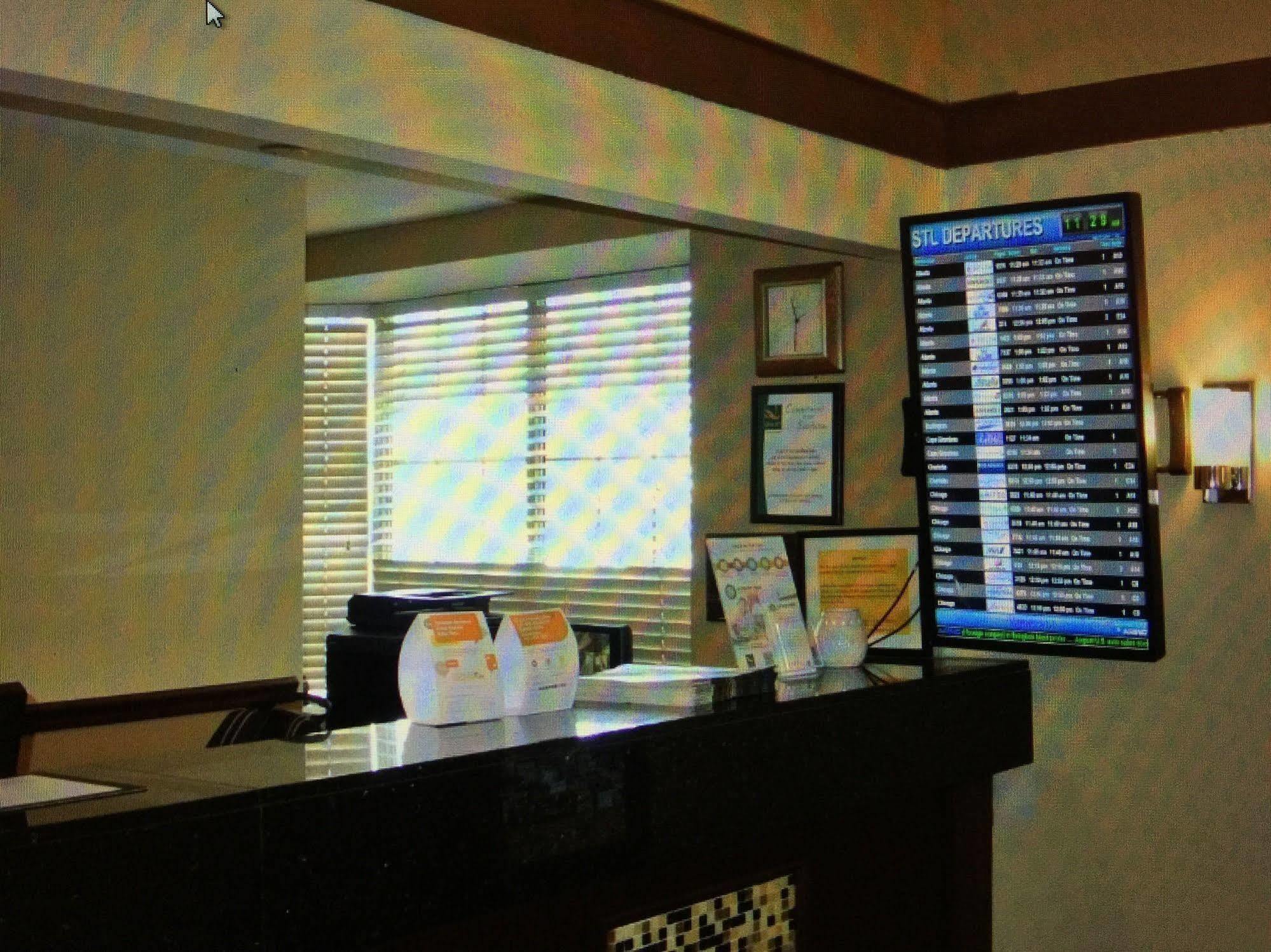 Quality Inn Airport Woodson Terrace Zewnętrze zdjęcie