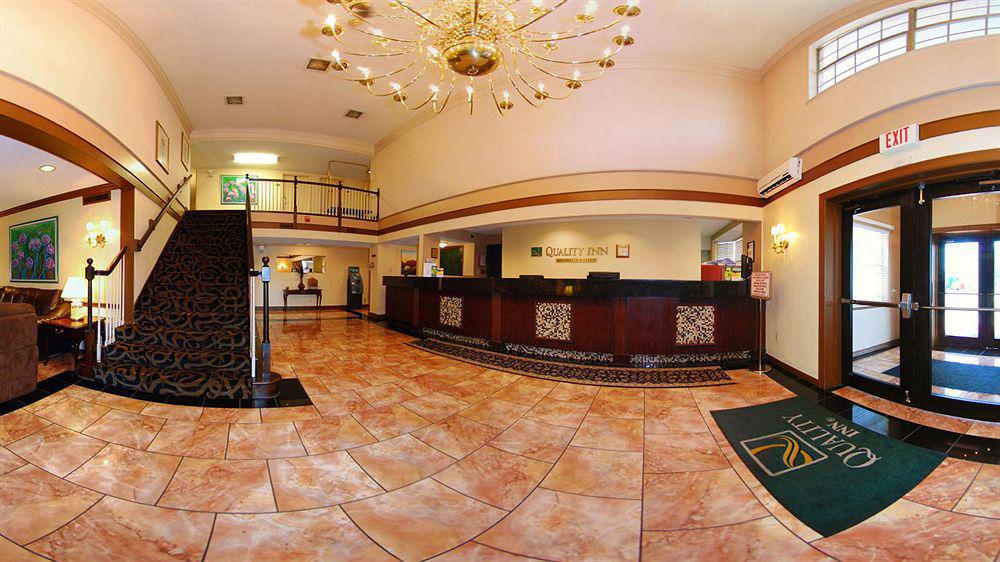 Quality Inn Airport Woodson Terrace Zewnętrze zdjęcie